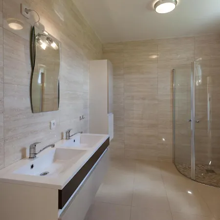 בית נופש Haus Ciska Januv Dul